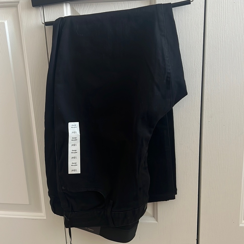 NWT Ava & Viv Mid-Rise Skinny Jeans